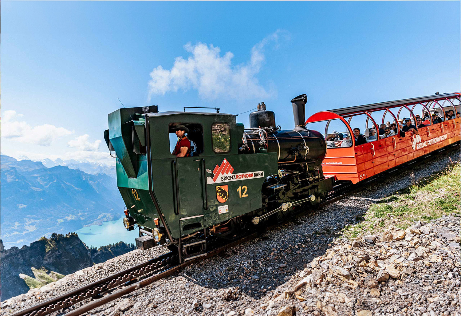 Alpine Swiss Villages Rails 17